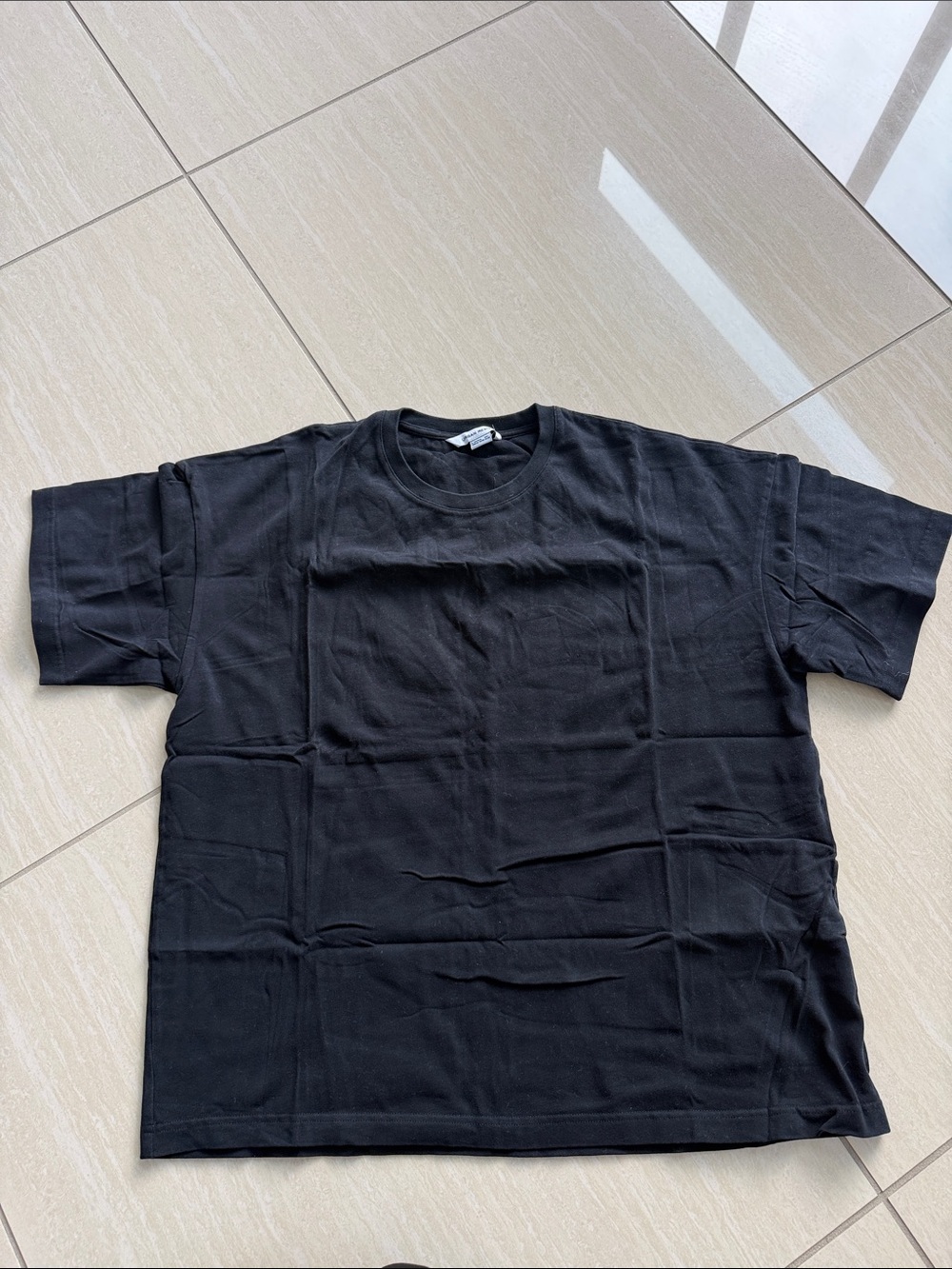 Urban Revivo Black Crewneck T-Shirt